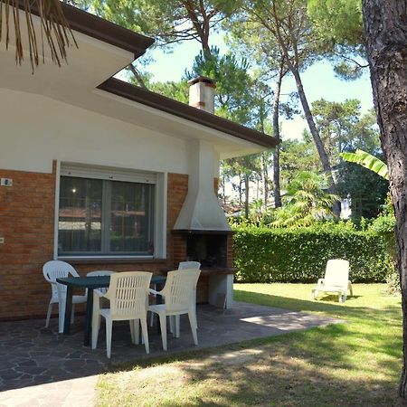 Villa A Lignano Con 2 Camere E Giardino Линяно Сабиадоро Екстериор снимка