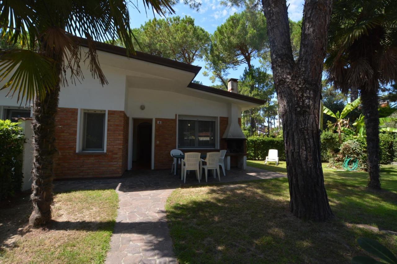 Villa A Lignano Con 2 Camere E Giardino Линяно Сабиадоро Екстериор снимка
